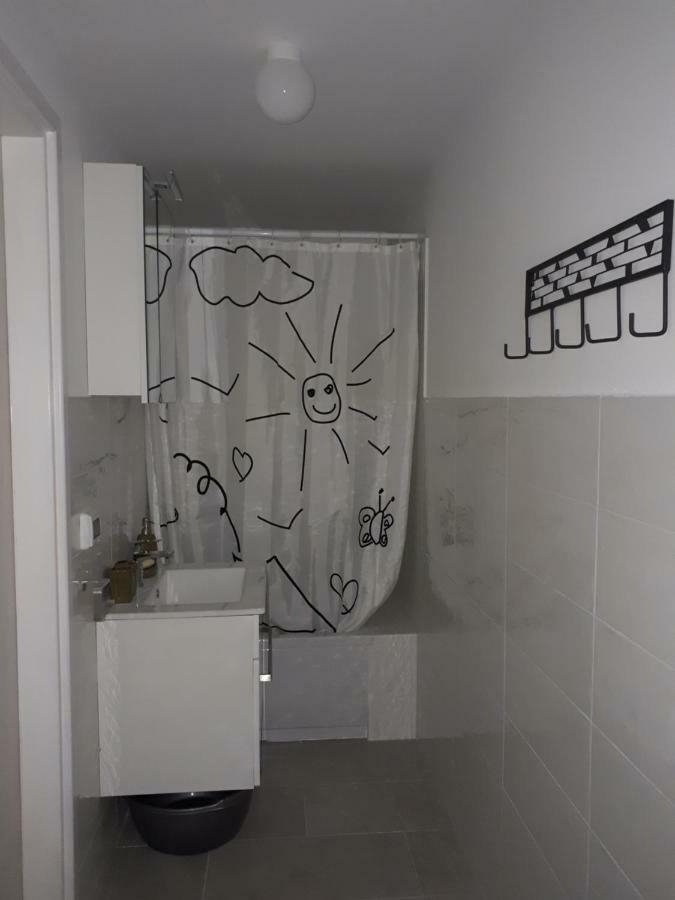 Villa Kuca Za Odmor Pende à Banjol Extérieur photo